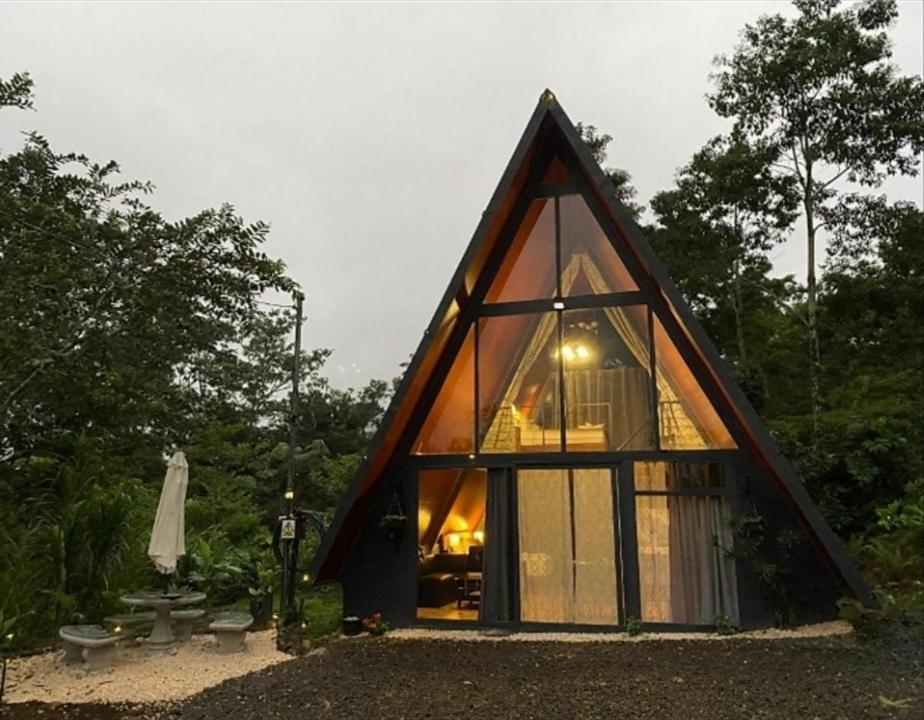 Yarumo Lodge, Rio Celeste Black Chalets ビハグア エクステリア 写真