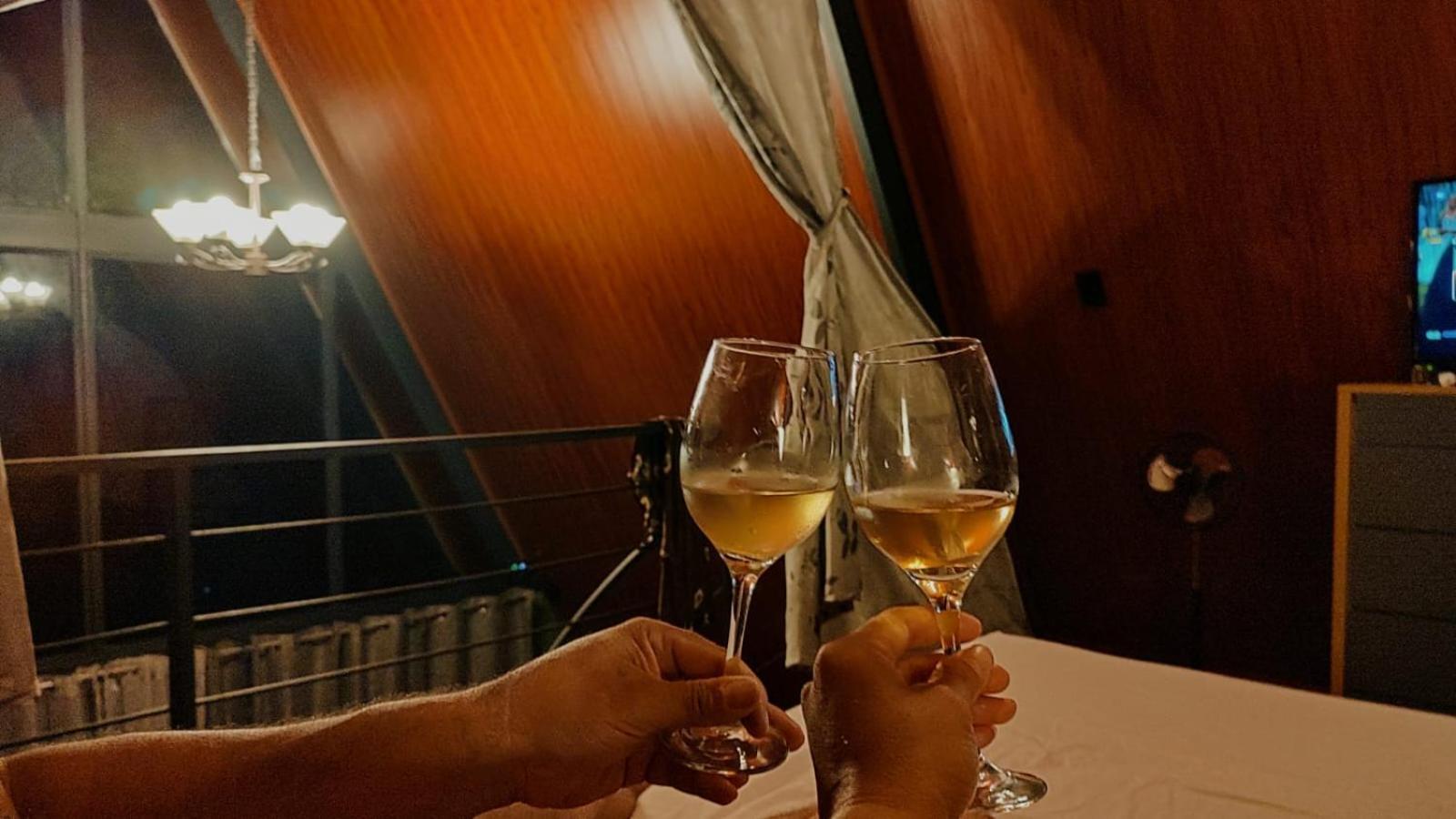 Yarumo Lodge, Rio Celeste Black Chalets ビハグア エクステリア 写真